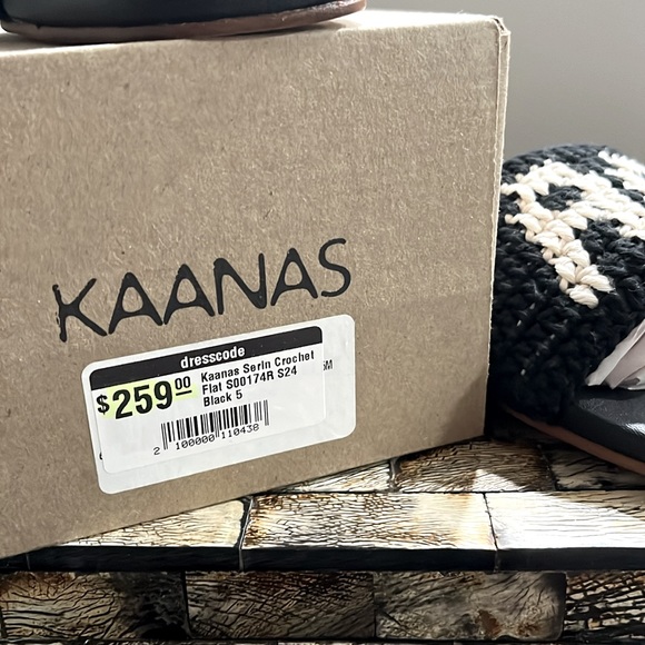 NWT KAANAS Serin Slide Sandals - Black - Size 5 - Picture 12 of 13